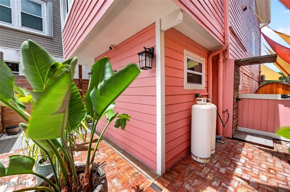 881 Catfish Avenue New Smyrna Beach, FL 32169