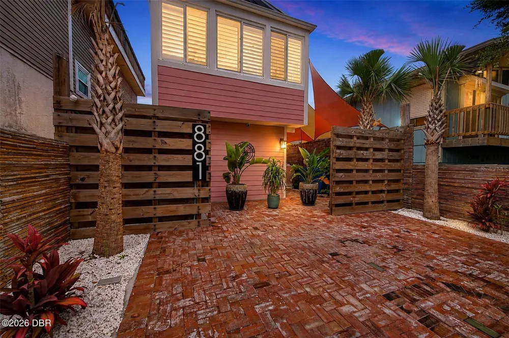 881 Catfish Avenue New Smyrna Beach, FL 32169