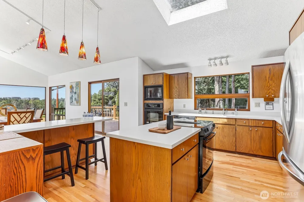 13604 SE 1st Street Bellevue, WA 98005