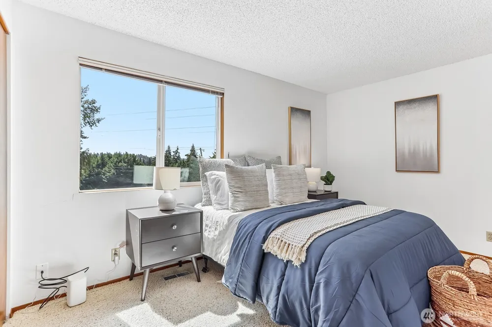 13604 SE 1st Street Bellevue, WA 98005