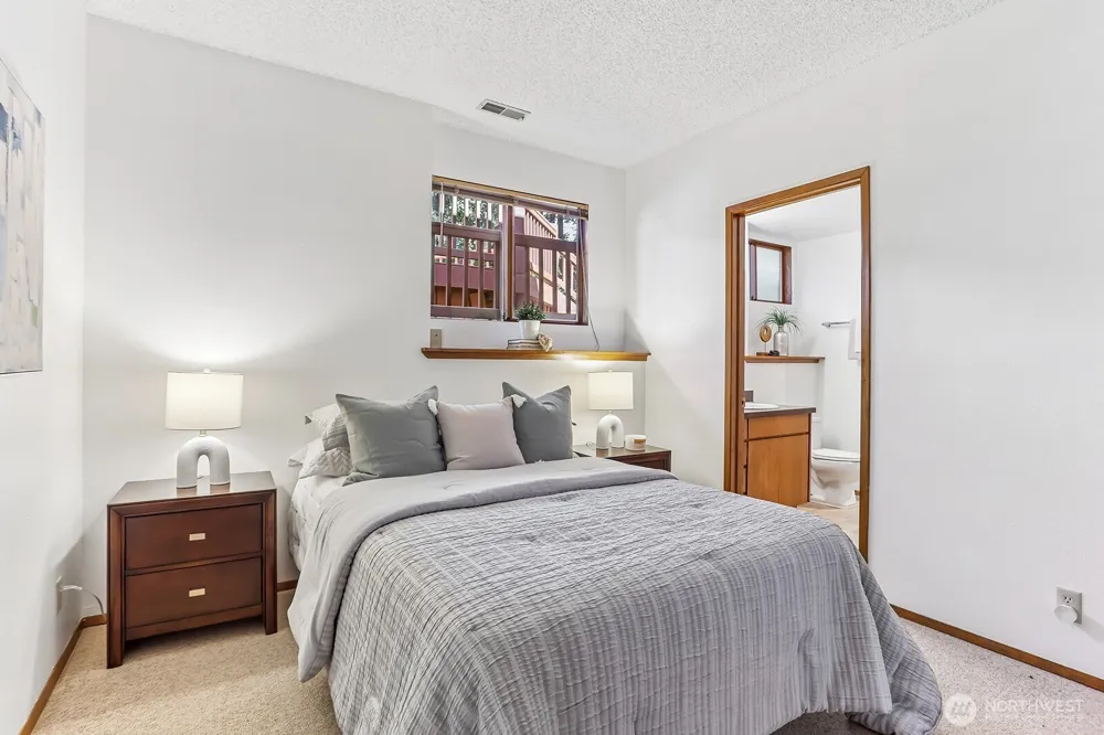 13604 SE 1st Street Bellevue, WA 98005
