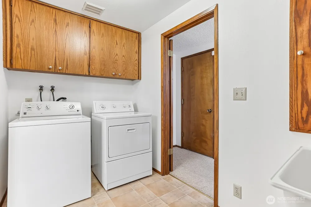 13604 SE 1st Street Bellevue, WA 98005