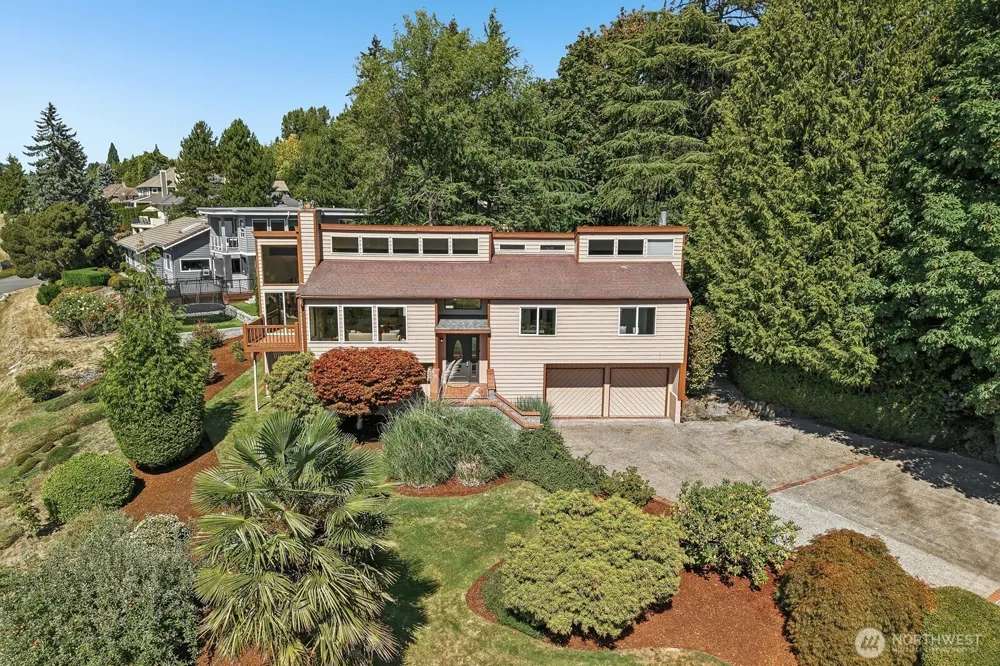 13604 SE 1st Street Bellevue, WA 98005