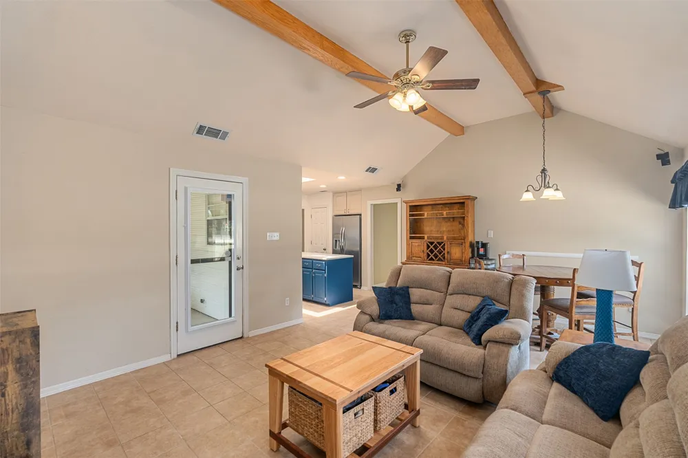 17325 County Road 4067 Kemp, TX 75143
