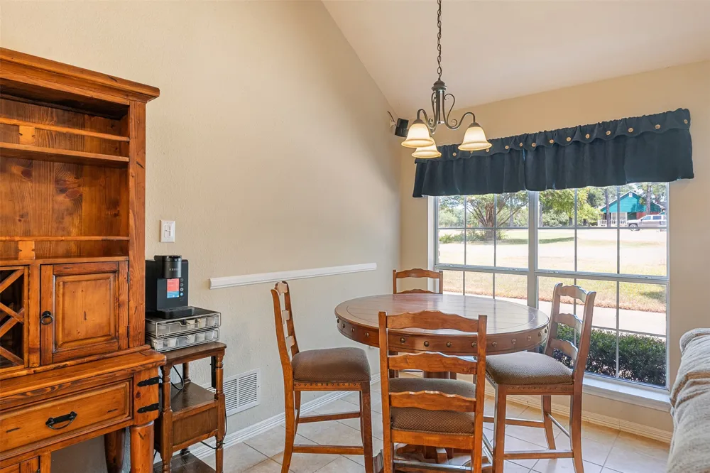 17325 County Road 4067 Kemp, TX 75143