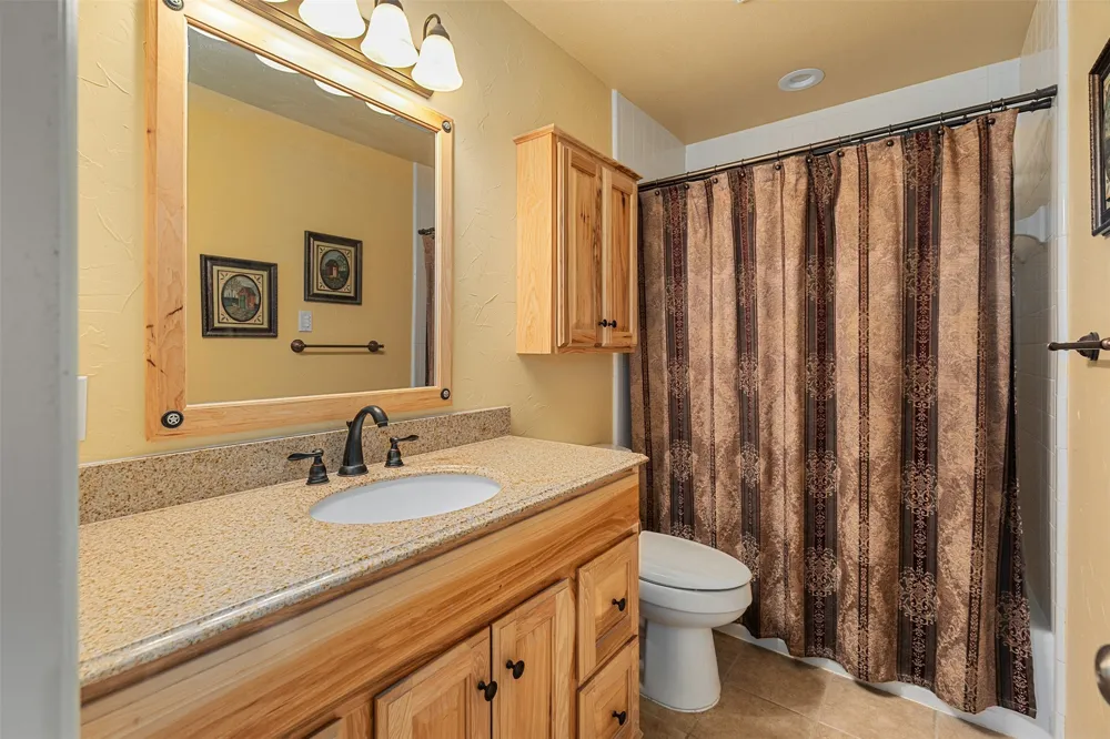 17325 County Road 4067 Kemp, TX 75143