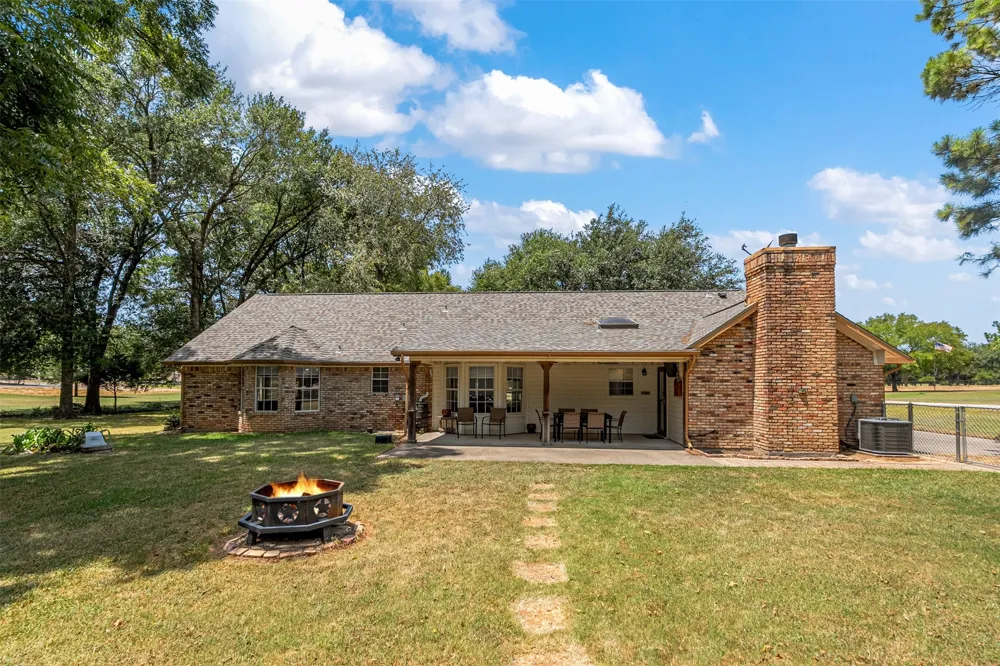 17325 County Road 4067 Kemp, TX 75143