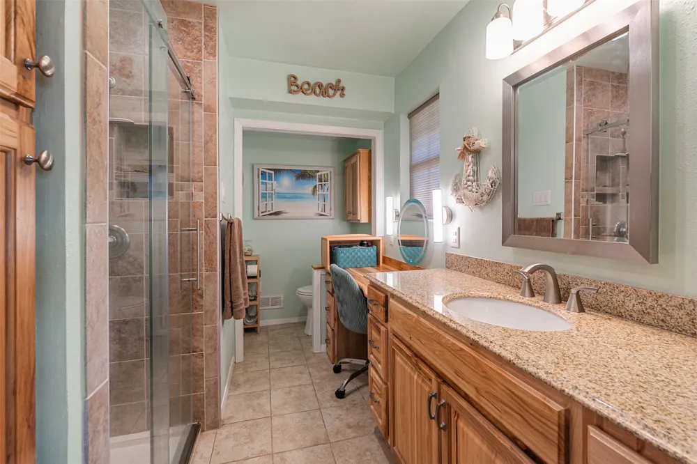 17325 County Road 4067 Kemp, TX 75143