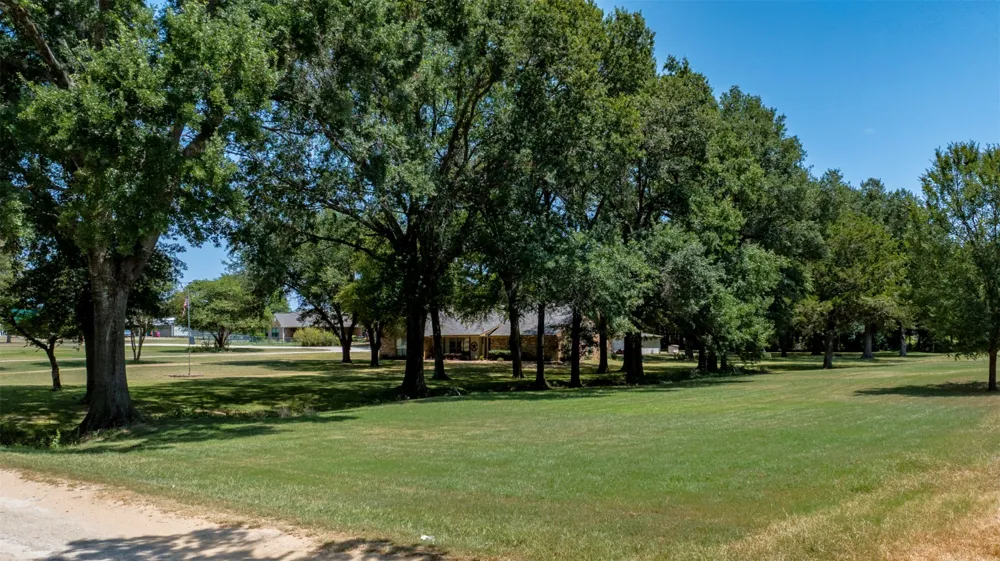 17325 County Road 4067 Kemp, TX 75143