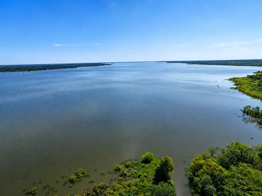 8275 Bay Drive Quinlan, TX 75474