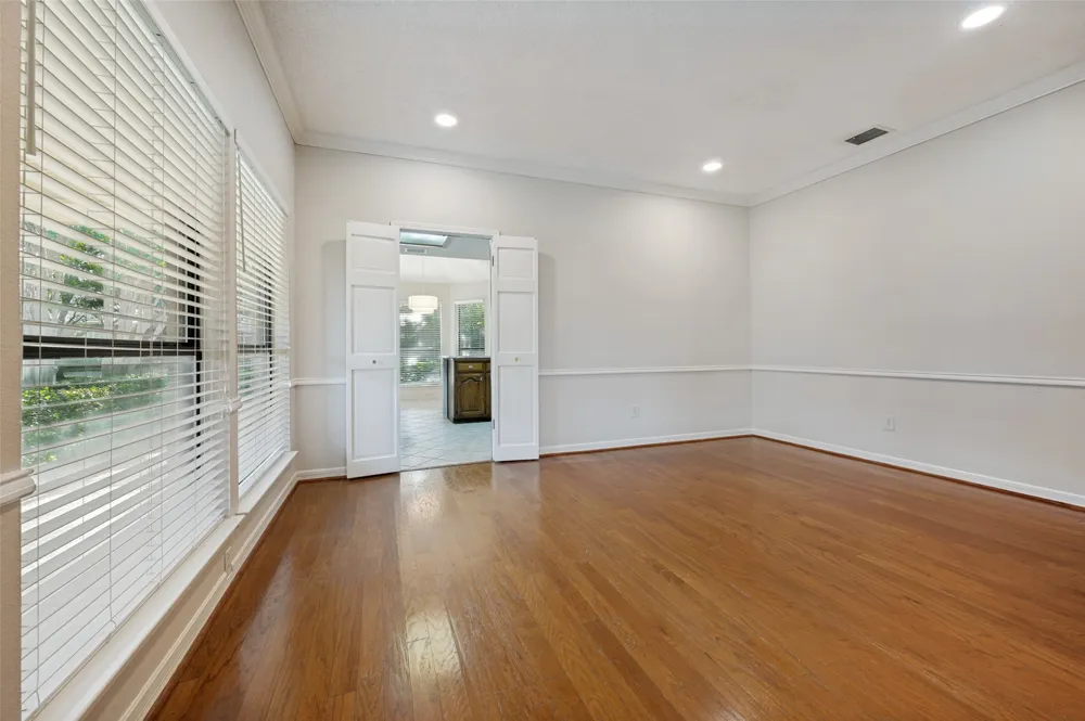 4043 Morman Lane Addison, TX 75001