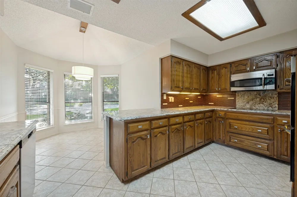 4043 Morman Lane Addison, TX 75001