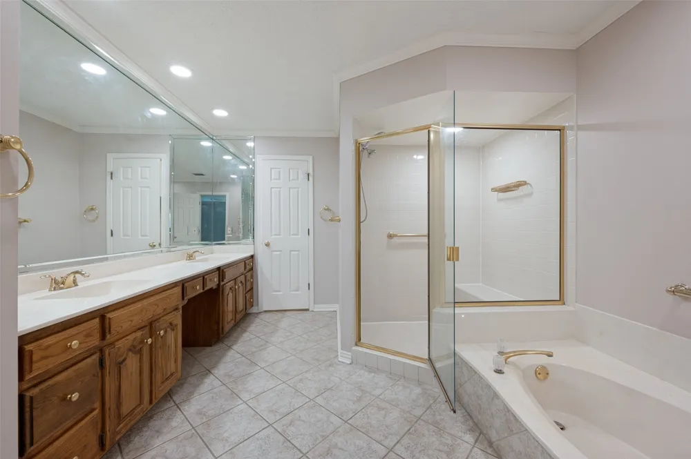 4043 Morman Lane Addison, TX 75001