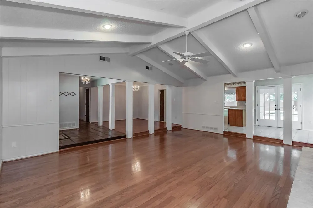 2604 Twinpost Court Irving, TX 75062
