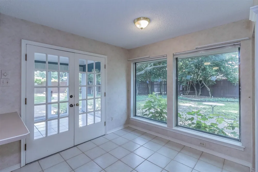 2604 Twinpost Court Irving, TX 75062