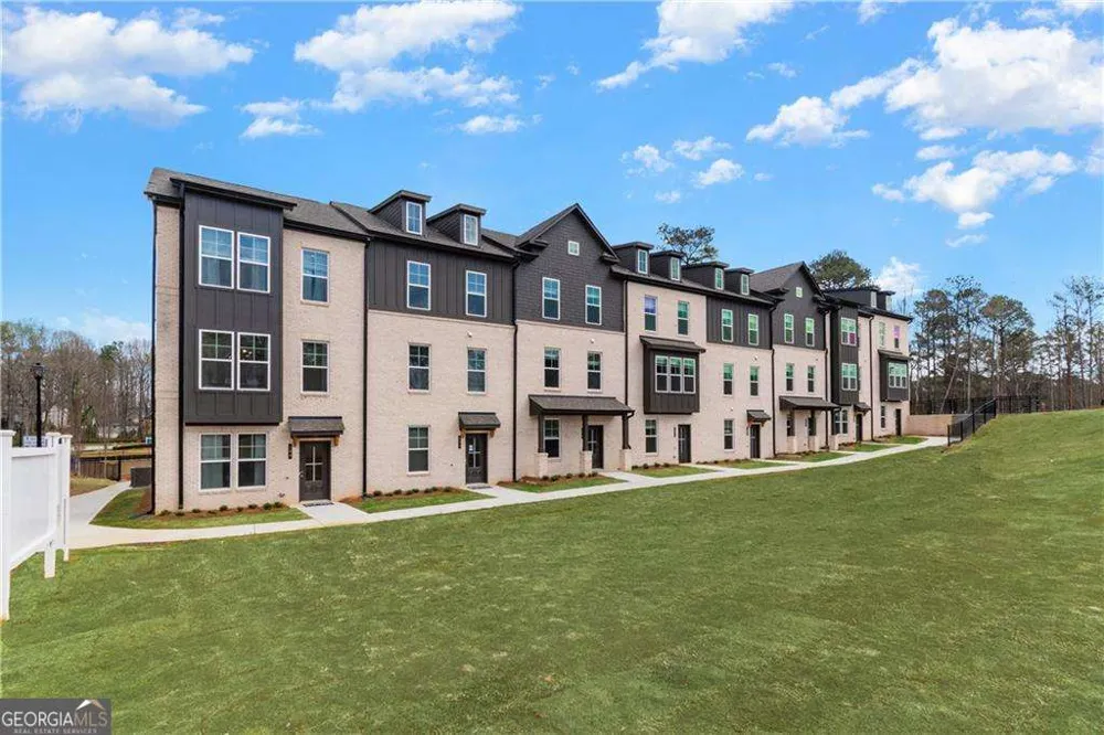 2818 Daybreak LN Newnan, GA 30265
