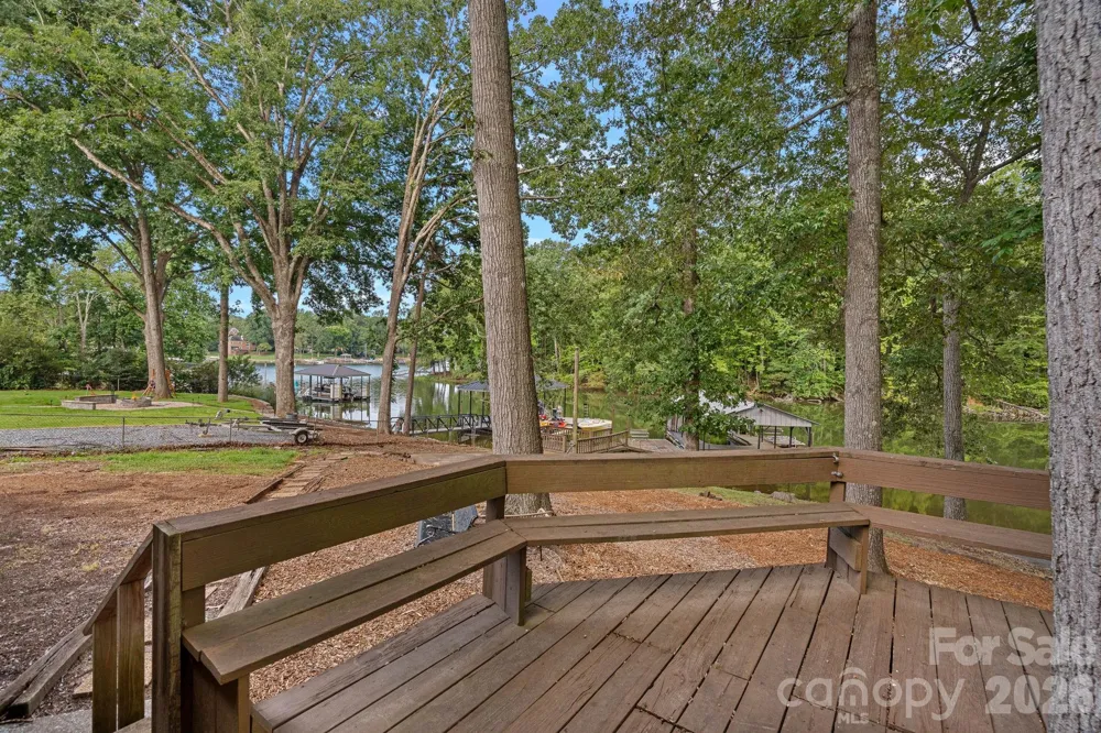 218 Lineberger Drive Mooresville, NC 28117