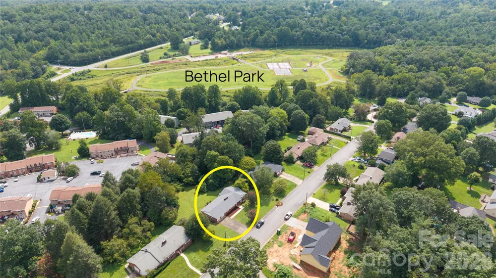 201 Woodlawn Drive Morganton, NC 28655