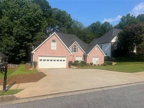 824 Georgian Point Drive