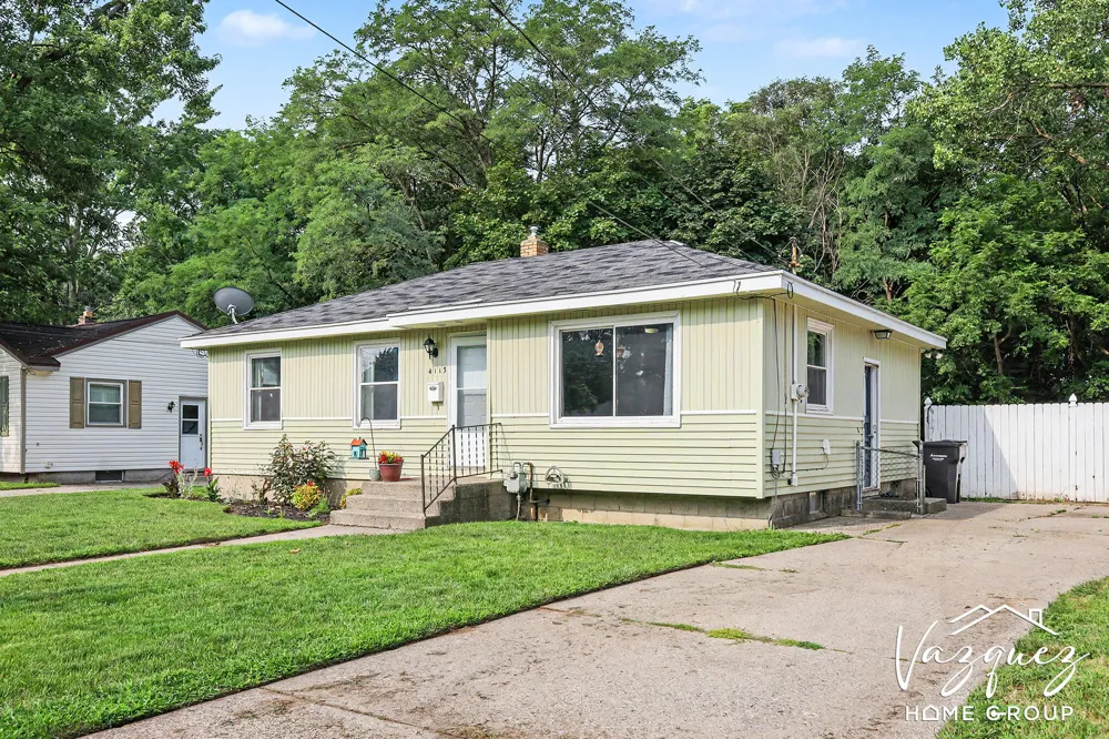 4113 Heron Avenue SW Wyoming, MI 49509