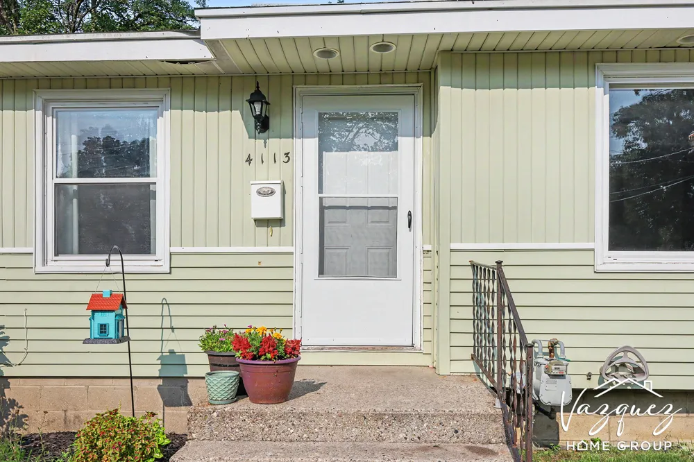 4113 Heron Avenue SW Wyoming, MI 49509
