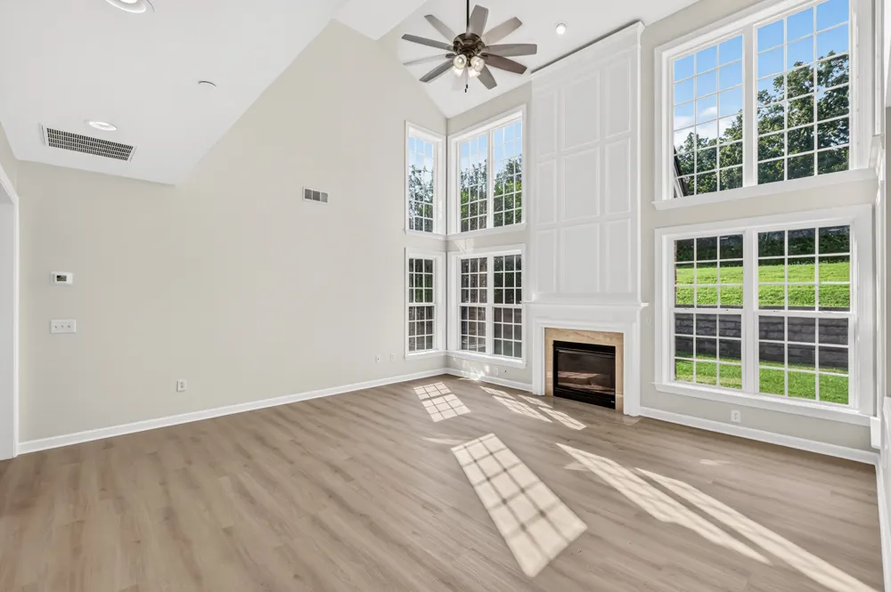 2013 Delaware Dr Nolensville, TN 37135