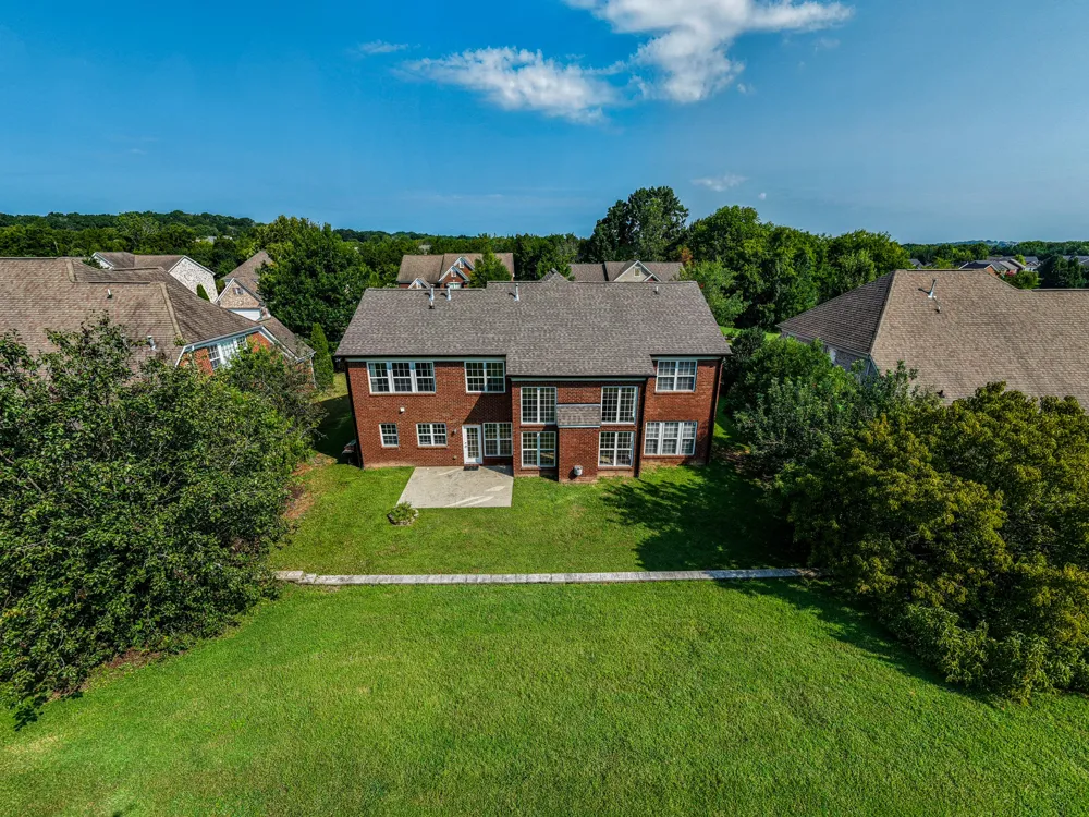 2013 Delaware Dr Nolensville, TN 37135