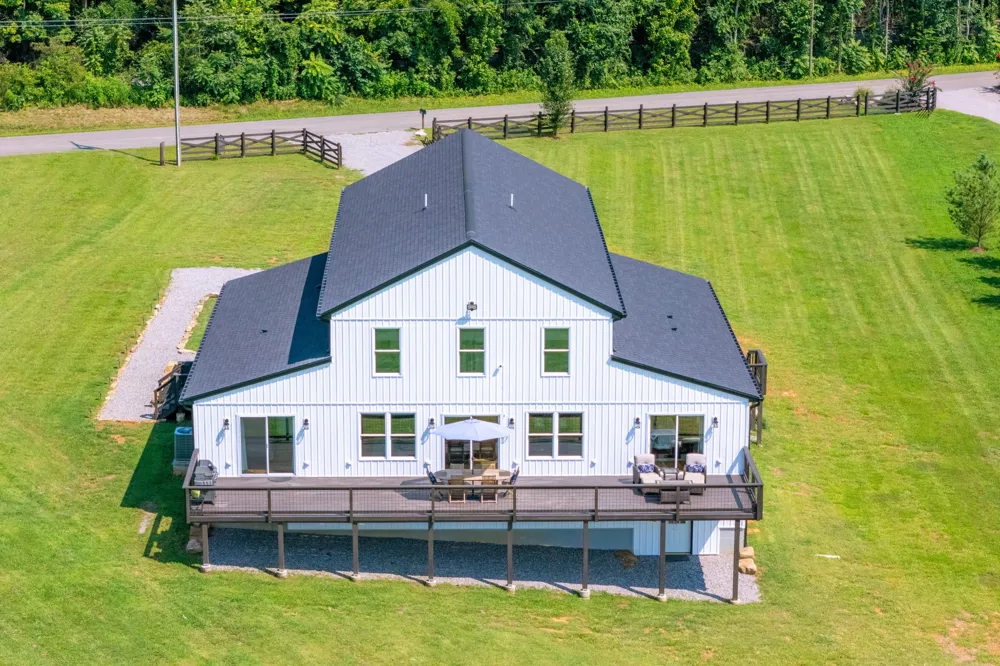 702 Starlight Rd McMinnville, TN 37110
