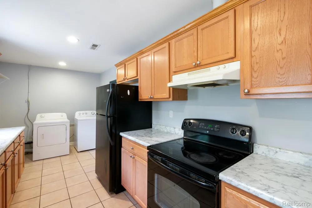 2495 Walce Drive West Bloomfield Charter Township, MI 48324
