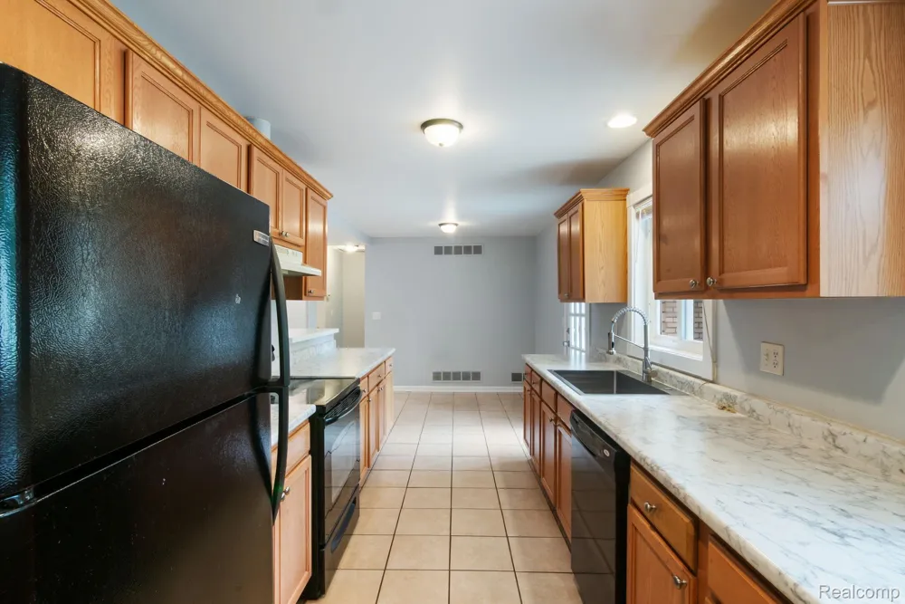 2495 Walce Drive West Bloomfield Charter Township, MI 48324
