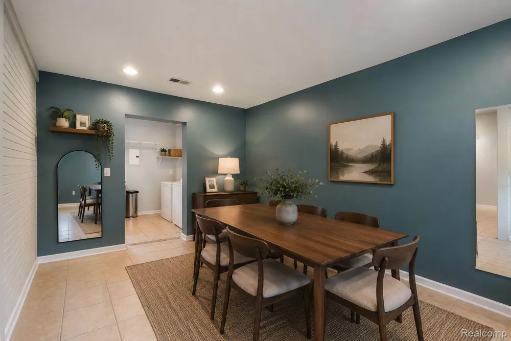 2495 Walce Drive West Bloomfield Charter Township, MI 48324