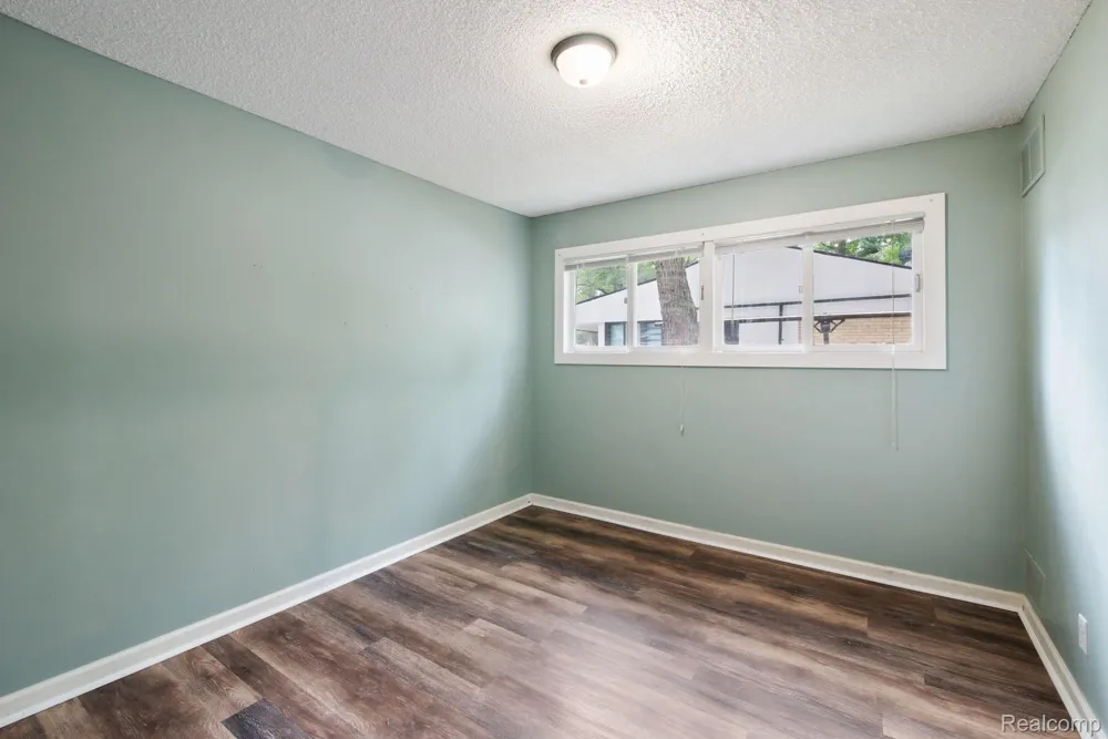 2495 Walce Drive West Bloomfield Charter Township, MI 48324