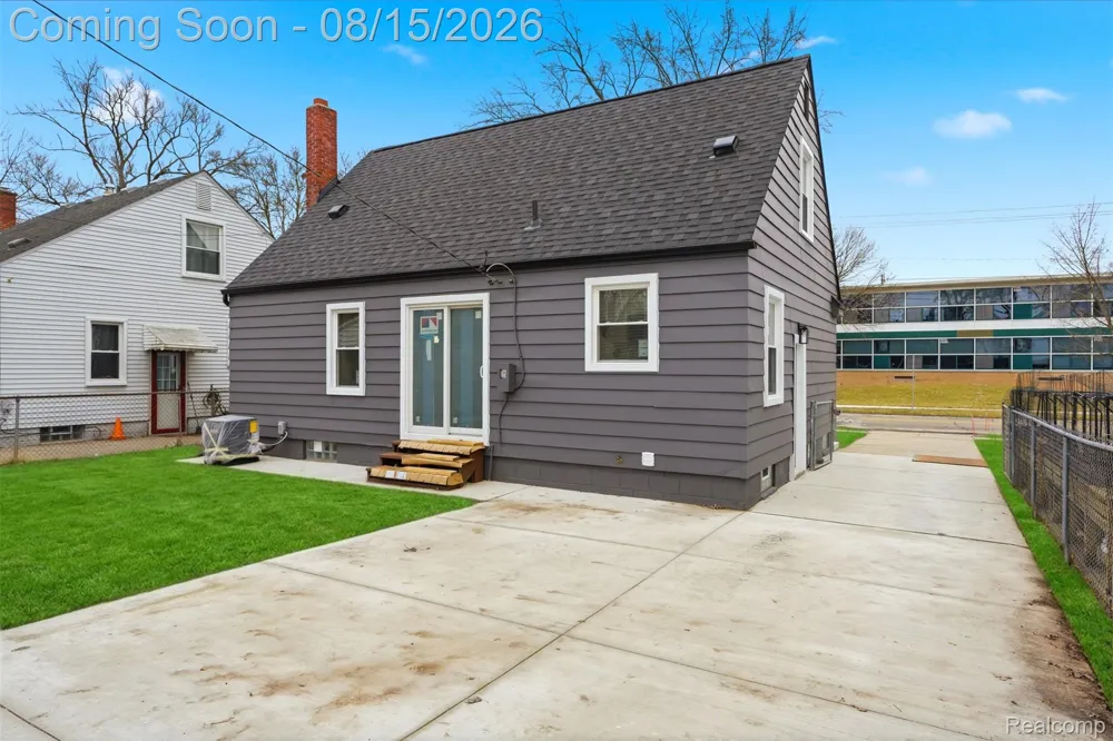 3050 Catalpa Drive Berkley City, MI 48072
