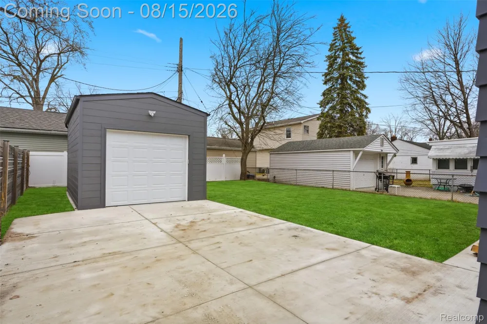 3050 Catalpa Drive Berkley City, MI 48072