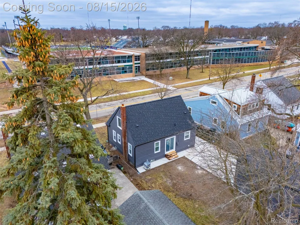 3050 Catalpa Drive Berkley City, MI 48072