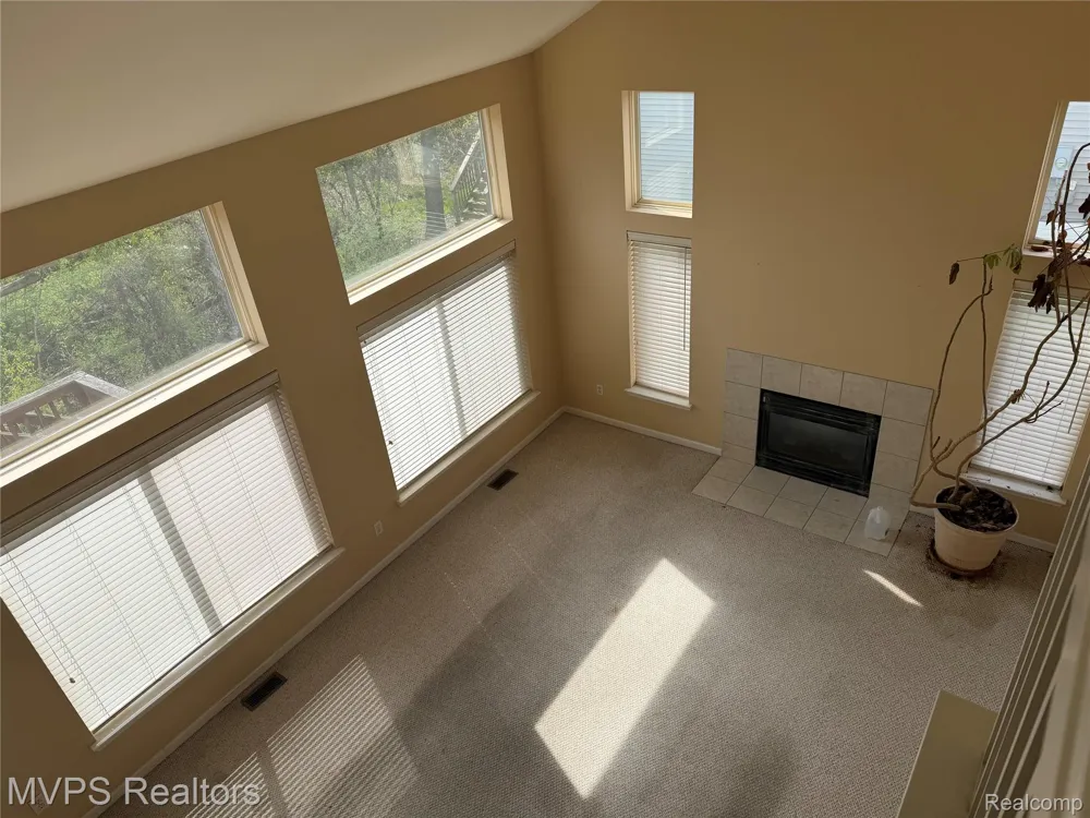 840 Andover Woods Drive Fenton City, MI 48430