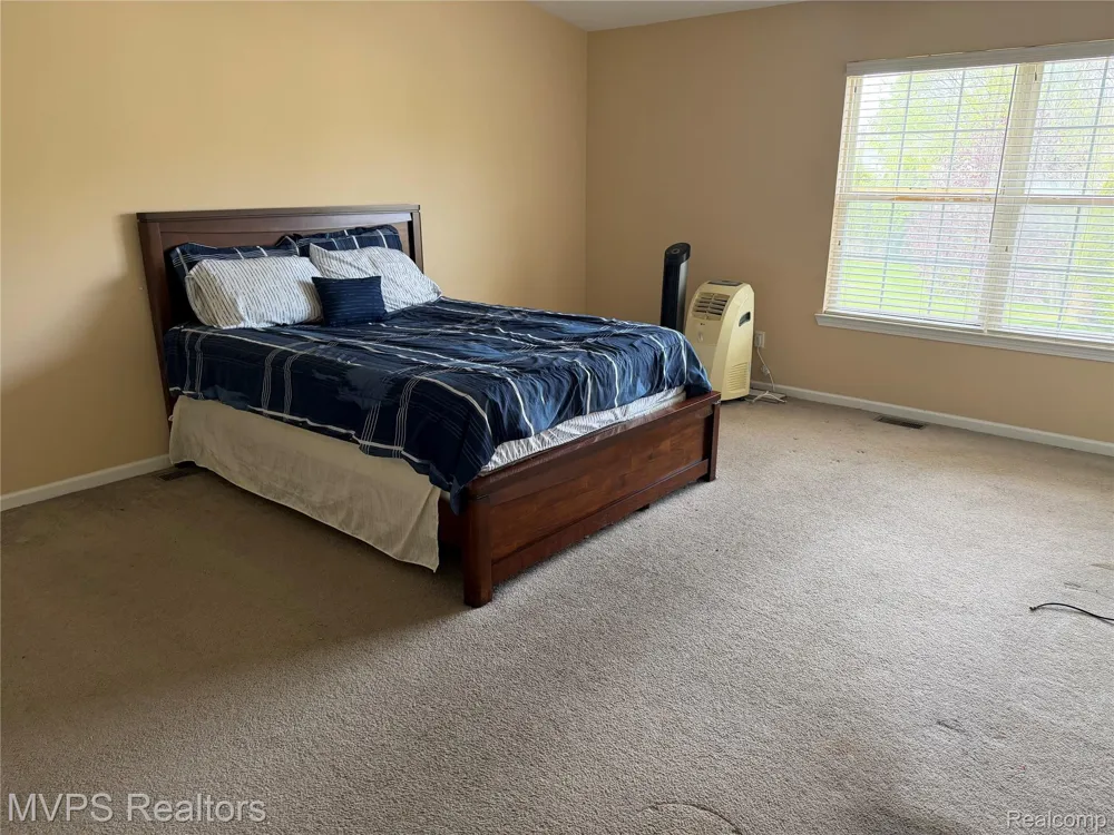 840 Andover Woods Drive Fenton City, MI 48430