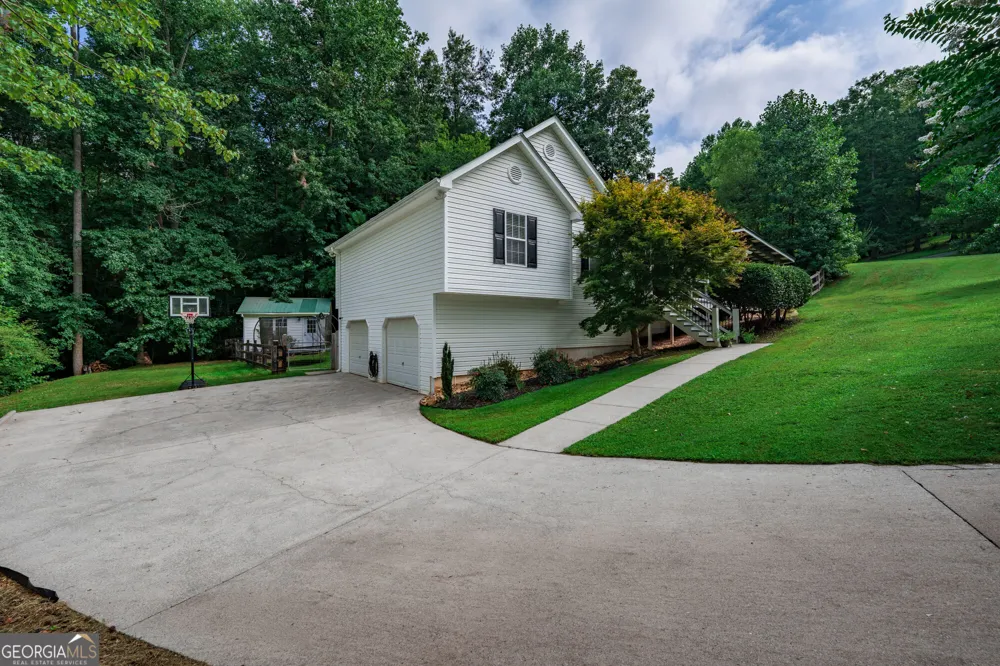 309 Calusa PL Ball Ground, GA 30107