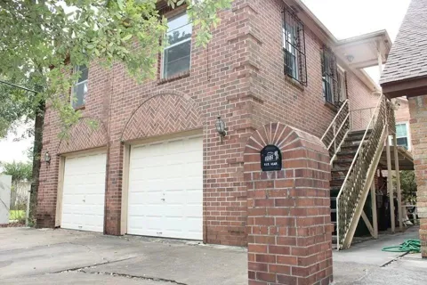 902 Euclid St Street