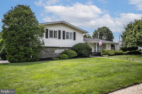 1930 HEMLOCK ROAD