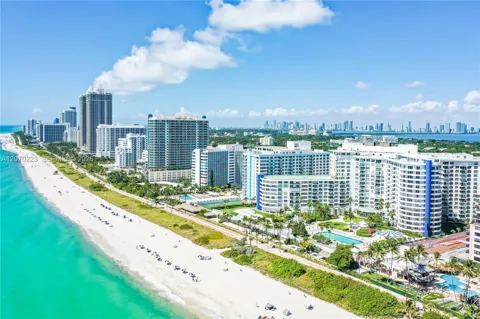 5151 Collins Ave #427
