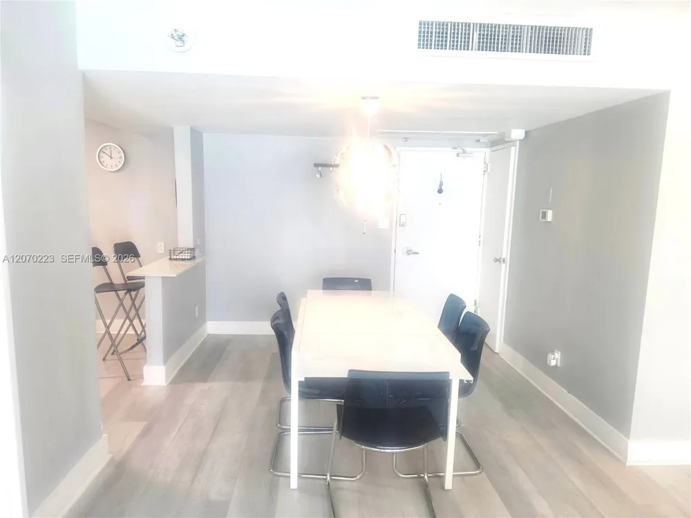 5151 Collins Ave #427 Miami Beach, FL 33140