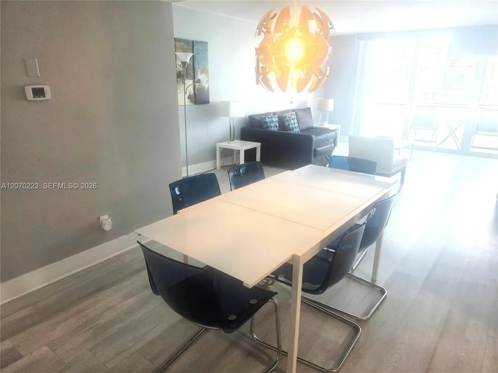 5151 Collins Ave #427 Miami Beach, FL 33140