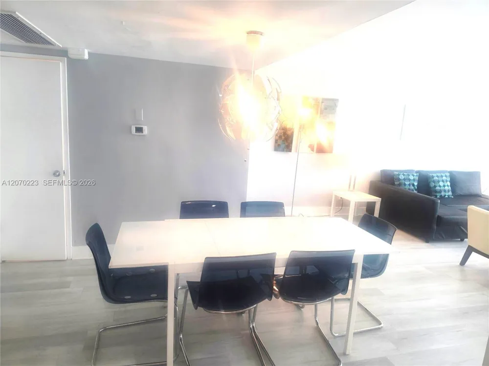 5151 Collins Ave #427 Miami Beach, FL 33140