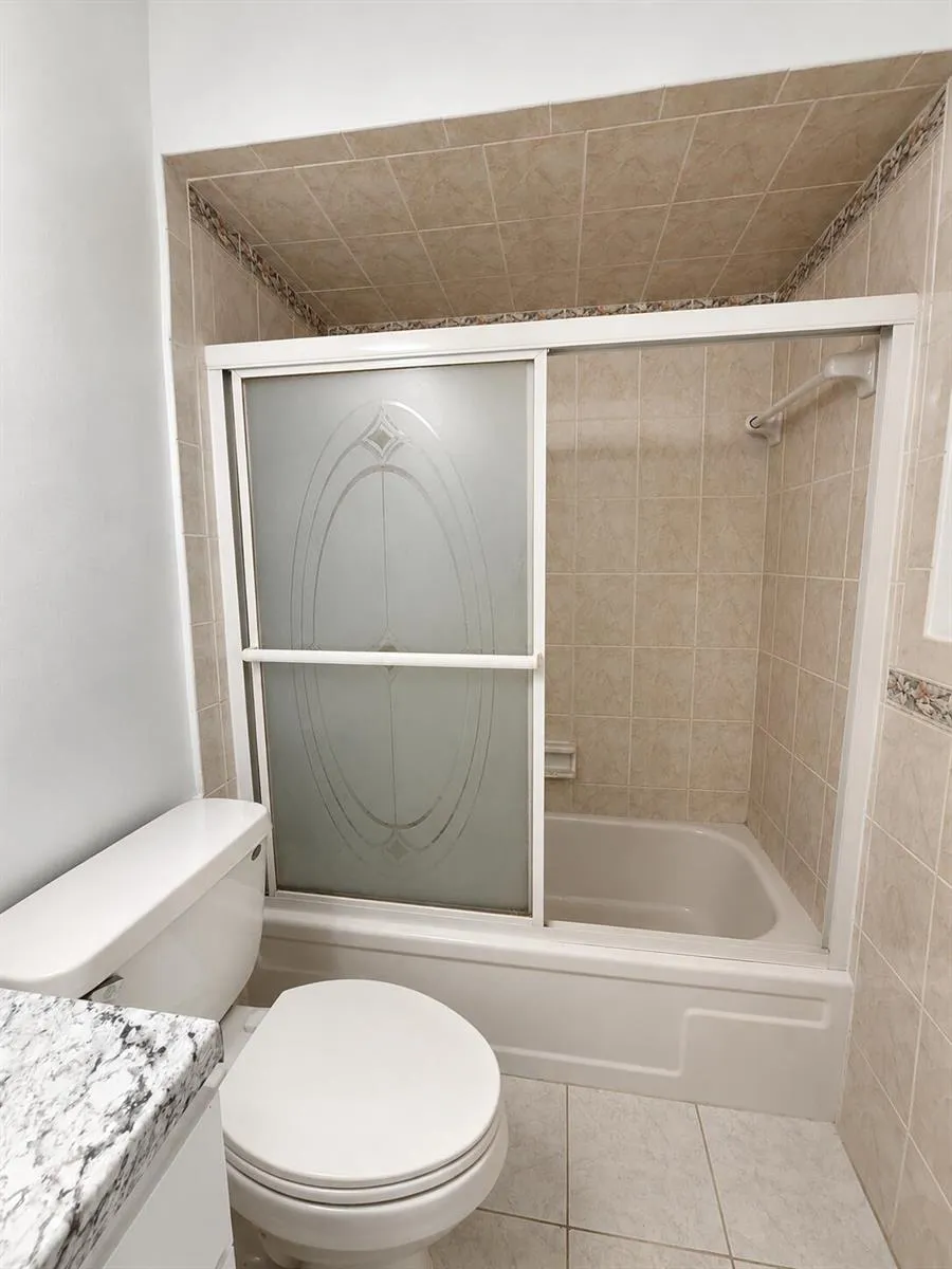 5071 W OAKLAND PARK BOULEVARD #109 Lauderdale Lakes, FL 33313