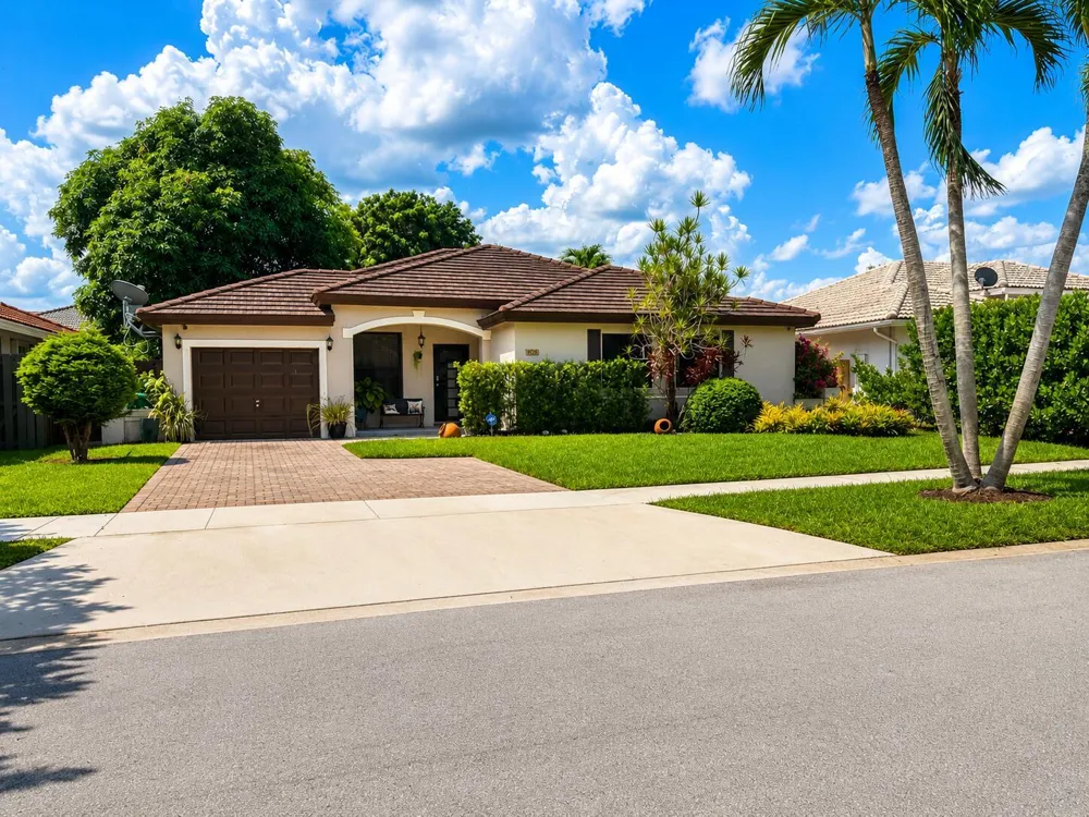16050 SW 101st Terrace Miami, FL 33196