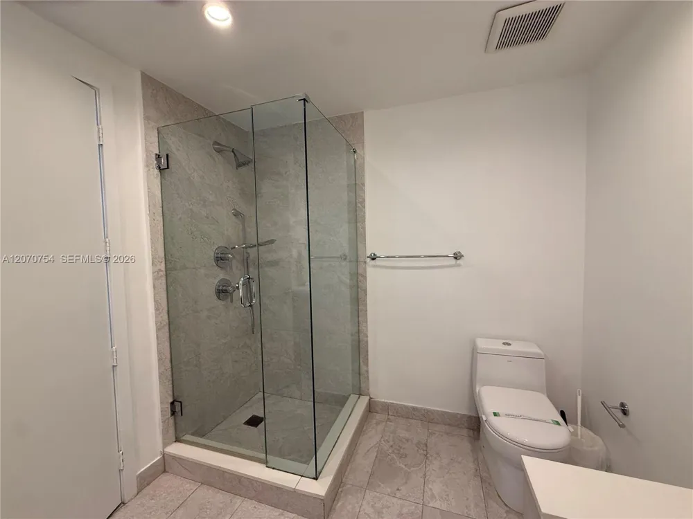 488 NE 18th St #517 Miami, FL 33132