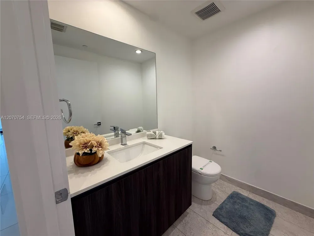 488 NE 18th St #517 Miami, FL 33132