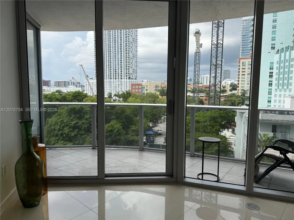 488 NE 18th St #517 Miami, FL 33132