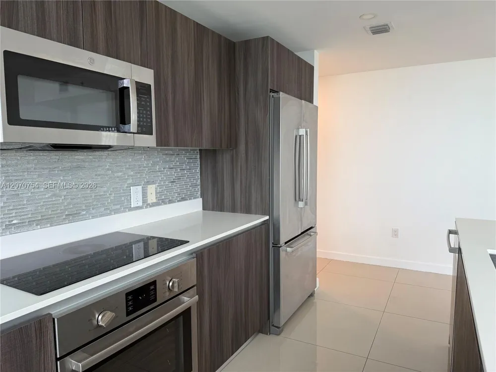 488 NE 18th St #517 Miami, FL 33132